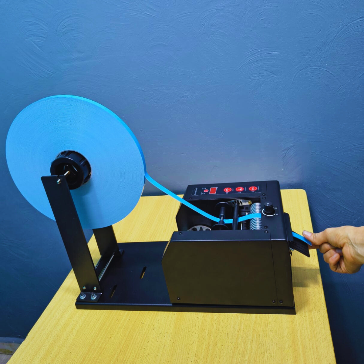 Despachador de Cintas Automático de Uso Rudo